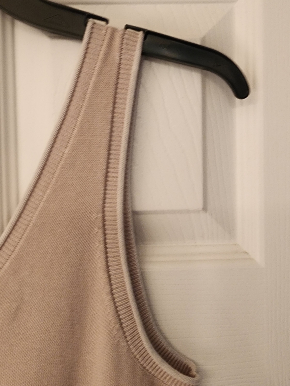 Bobi BLACK Vneck Tank Sweater In Taupe Size Small - Picture 5 of 11